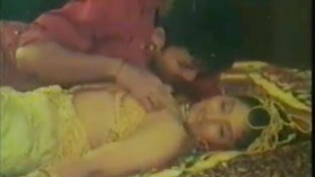 एक सेक्सी फिल्म हिंदी फुल एचडी रूसी कामुक महिला के साथ सुंदर बकवास