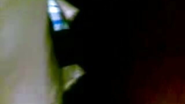 स्नीकर्स में युवा किशोरों फुल सेक्स हिंदी फिल्म ने एक ट्यूटर के साथ गुदा सेक्स किया था