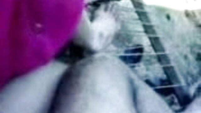 चैट में बड़े स्तन के हिंदी वीडियो फुल मूवी सेक्सी साथ तातियाना