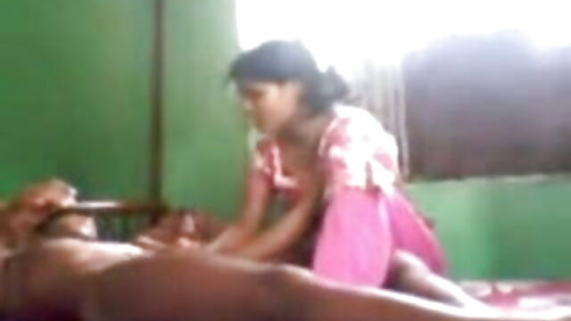 उस लड़के ने एक जवान लड़की के साथ एक घरेलू वीडियो फुल हिंदी सेक्सी मूवी फिल्माया