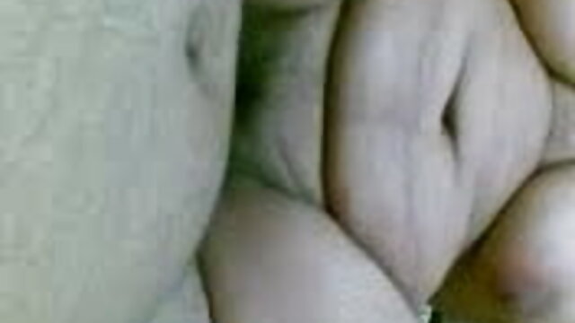 लेस्बियन फुल सेक्सी वीडियो फिल्म ने उंगलियों से नग्न प्रेमिका की चूत को सहलाया