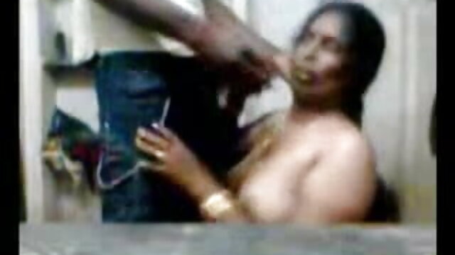 परिपक्व वेश्या एक बहुत बालों वाली बिल्ली हिंदी मूवी फुल सेक्सी मूवी दिखाती है