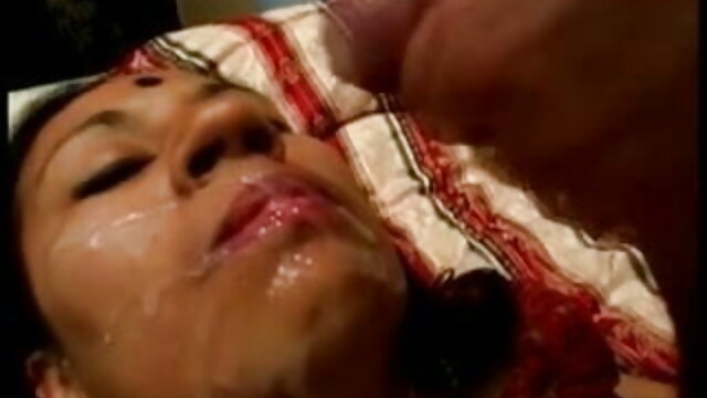 मांसल वेश्या एक वैक्यूम पंप के साथ एक आदमी के फाल्स को बंद कर देती है सेक्सी मूवी फुल हड हिंदी मे